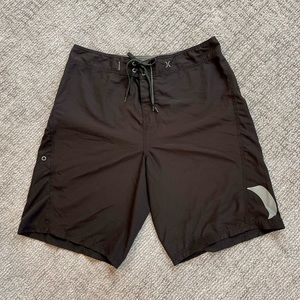 Hurley size 34 solid black board shorts